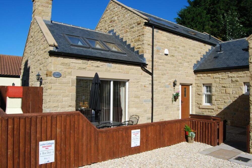 Roe Deer Villa Lucker ภายนอก รูปภาพ